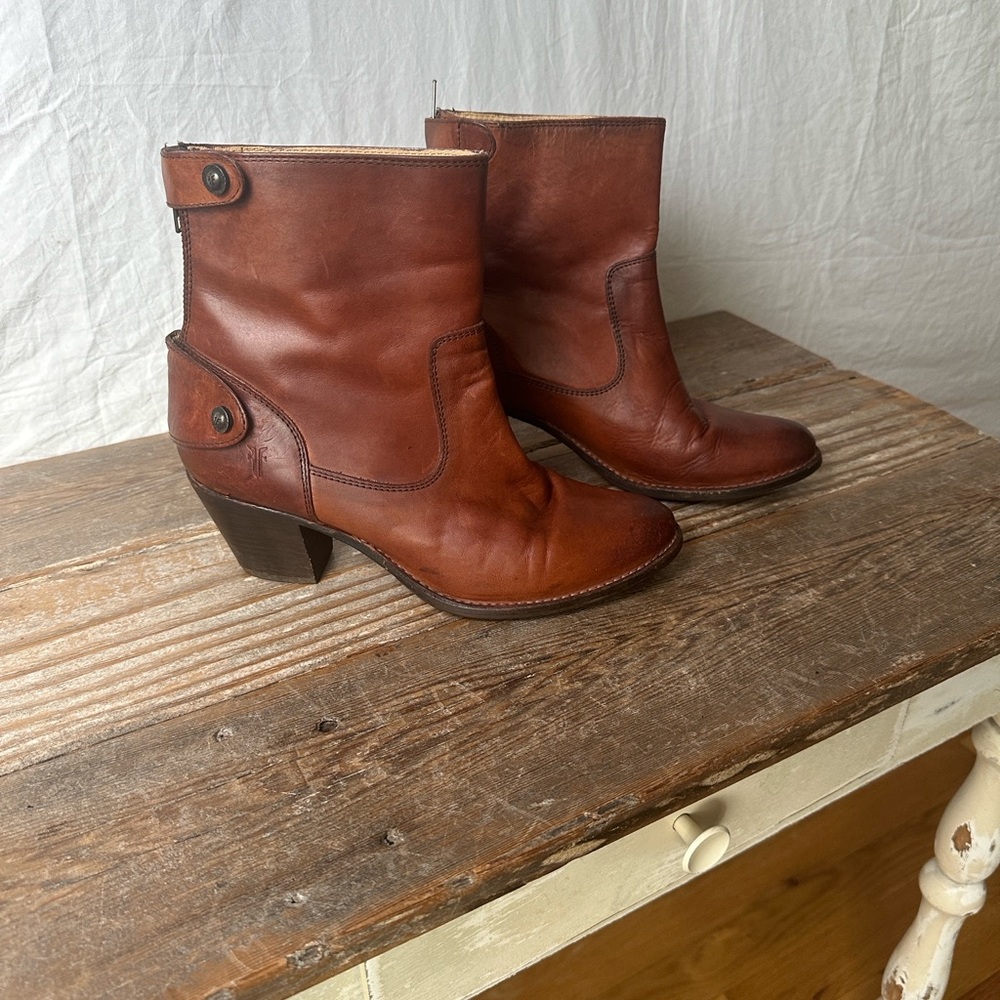 Frye Cognac Brown Leather Mid-Calf Heeled Boots